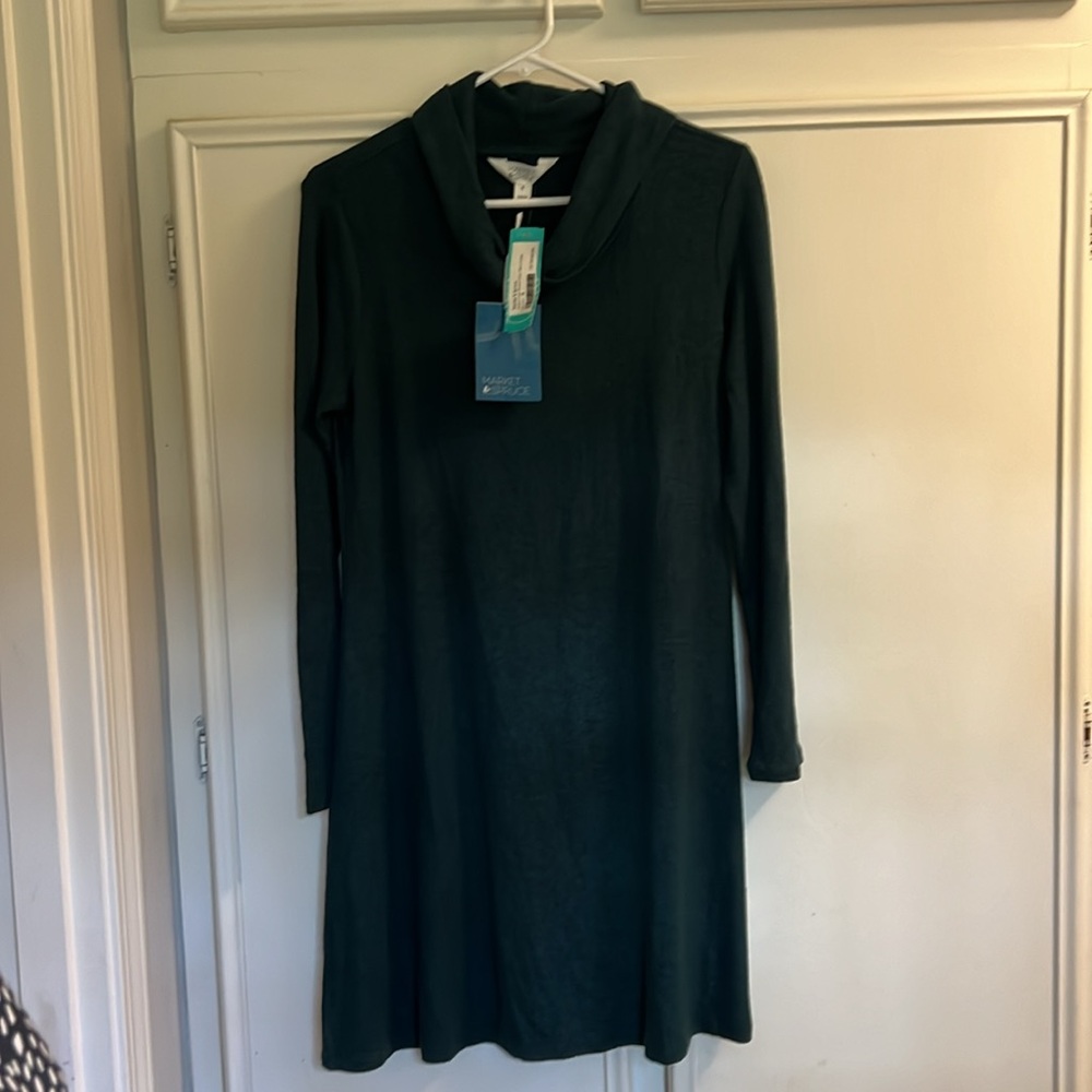 Market and Spruce - New with tags!! Size M